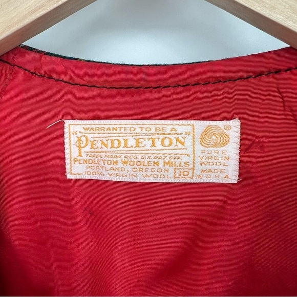 Vintage Pendleton Virgin Wool Red Green Plaid Holiday Festive Vest - Picture 4 of 15